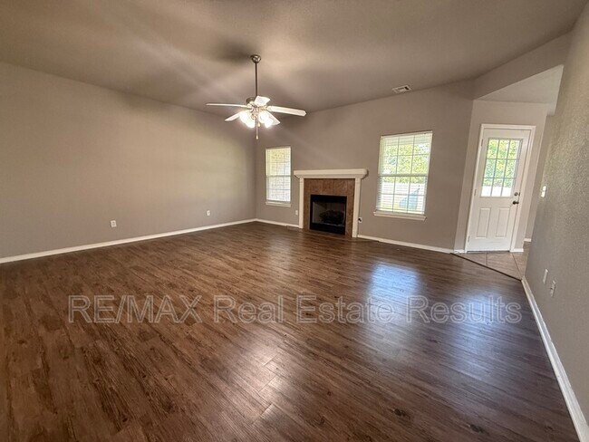 Building Photo - 420 Spicewood Trail