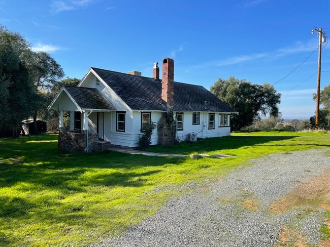 Building Photo - 112 Live Oak Knolls