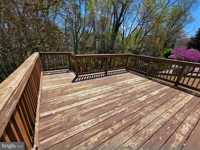 Building Photo - 6013 Harvester Ct