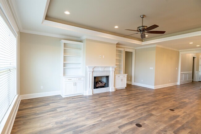 Building Photo - 165 Benoit Cir