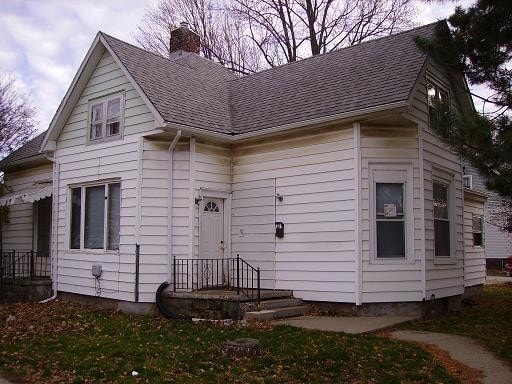 Building Photo - 402 S 6th St