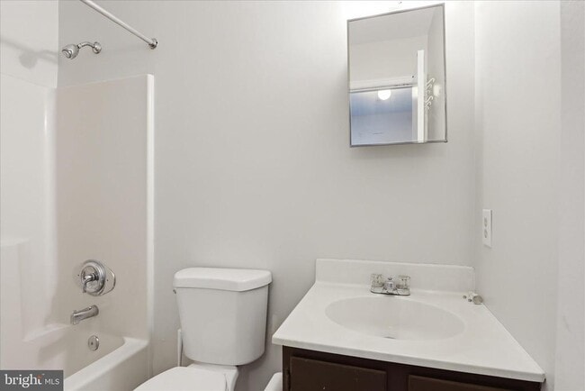 Building Photo - 663 Johahn Dr