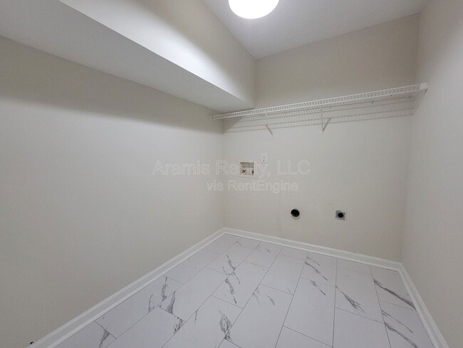 Building Photo - 120 Buddy Blvd