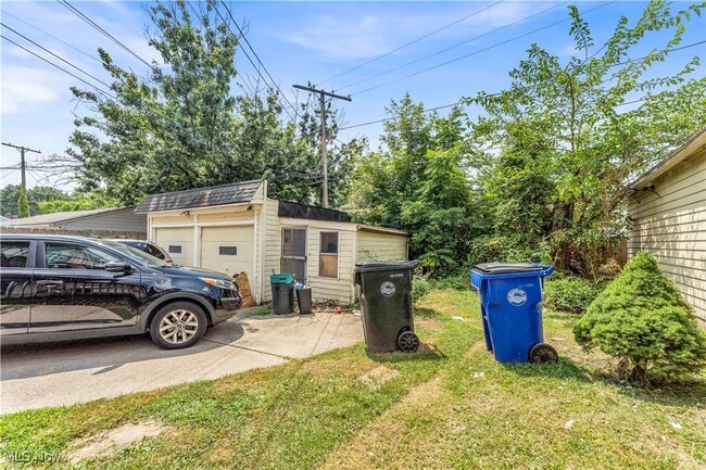 Building Photo - 3274 W 130th St