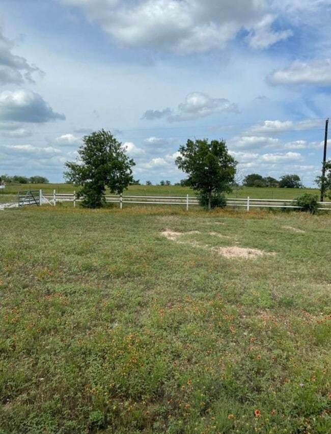 Building Photo - 2561 Meandering Way