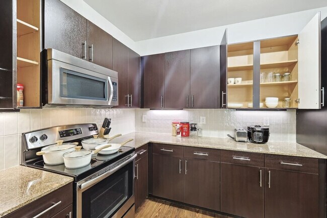 Building Photo - 5445 Town and Country Blvd