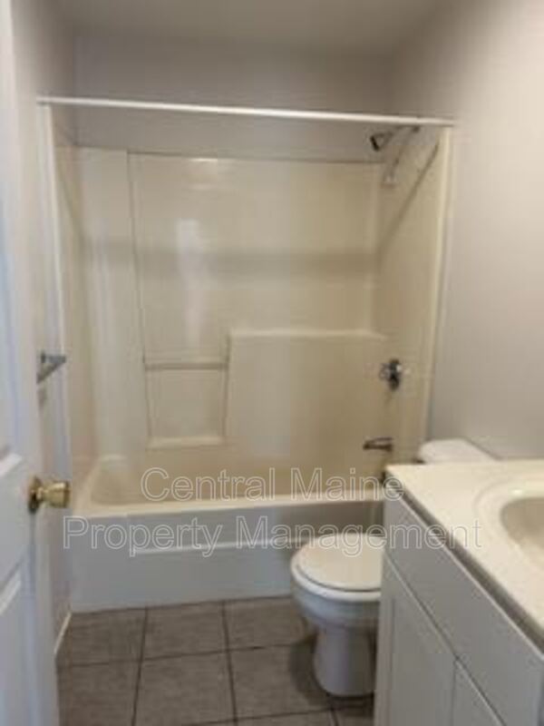 Building Photo - 39 Northern Avenue Heights