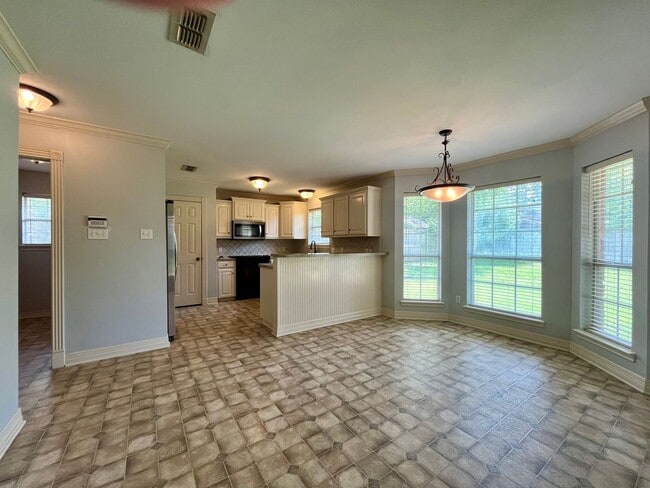 Building Photo - 16780 Terrebone Dr.