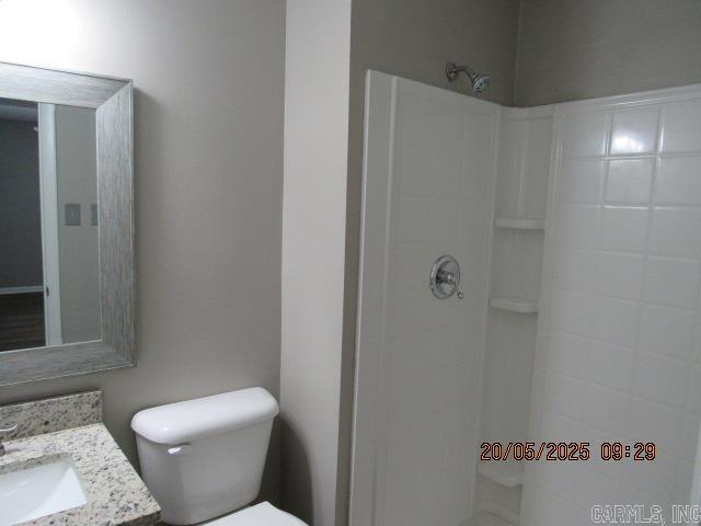Building Photo - 203 Club Ln