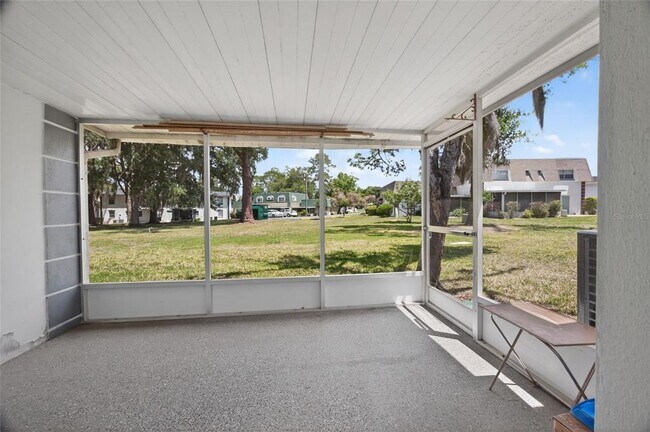 Building Photo - 1567 SE 27th St