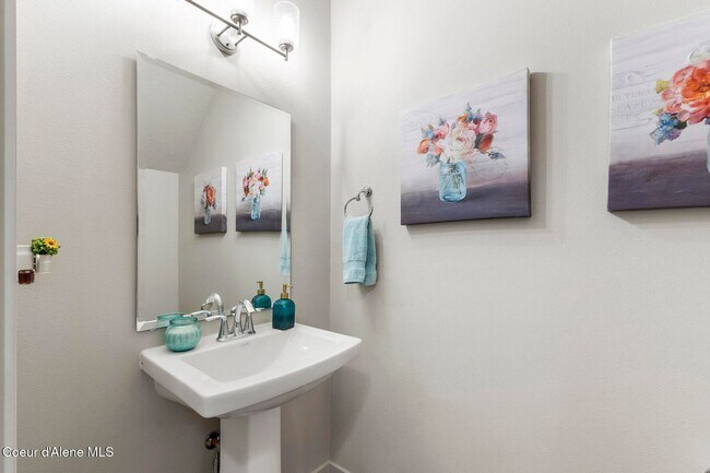 Building Photo - Spacious 4BR + Loft Home in Desirable North Place Community — Post Falls