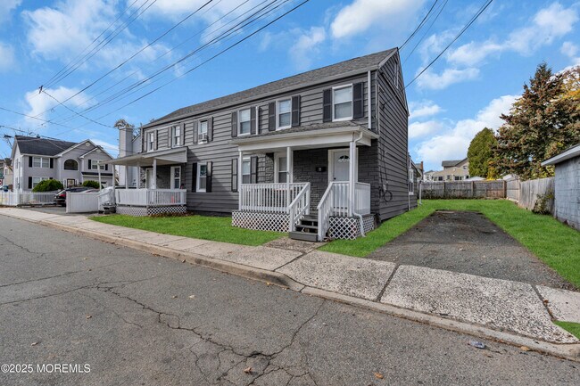 Building Photo - 6 Orchard St