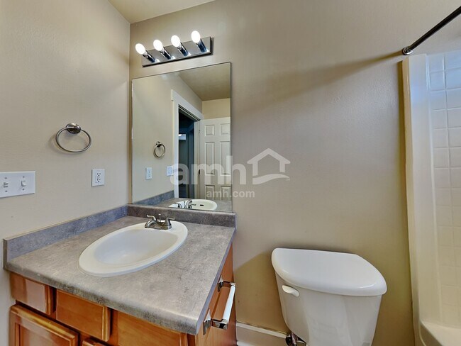 Building Photo - 5003 W Diamondback Dr