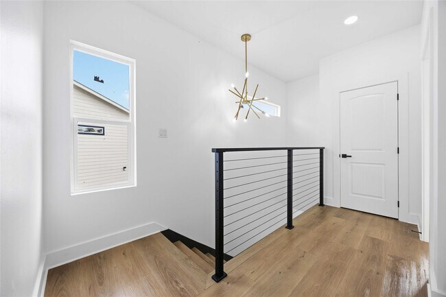 Building Photo - 7117 Springdale St