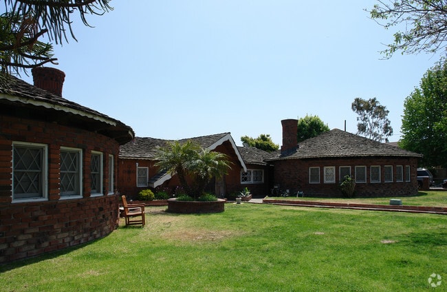 Primary Photo - The Ponderosa Apartments