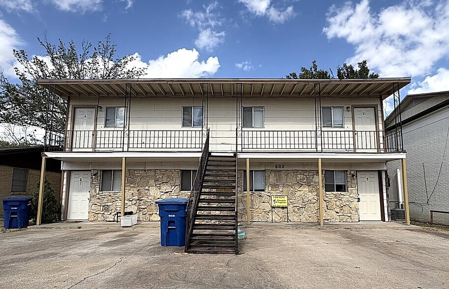 Primary Photo - 602 Sunset Ln