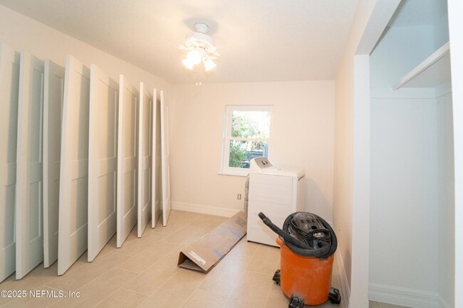 Building Photo - 22 1/2 Fancher Court Unit