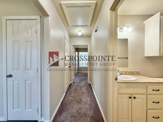 Building Photo - Tour Today! Two Bedroom, Two Bathroom Duplex!