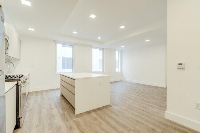 Building Photo - 477 Broadway