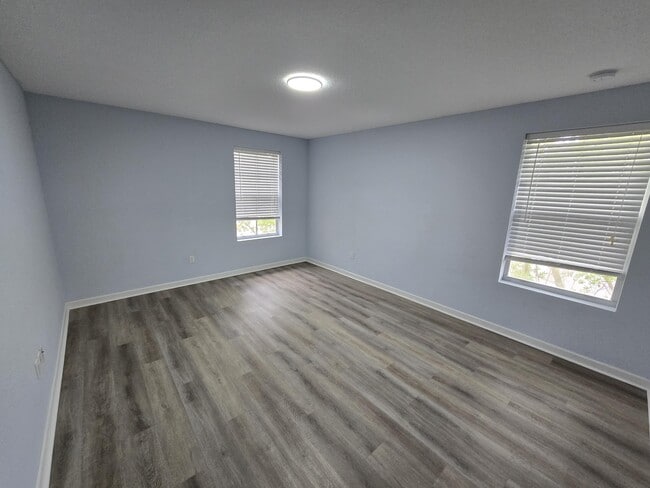 Building Photo - 4999 Haverhill Pointe Dr