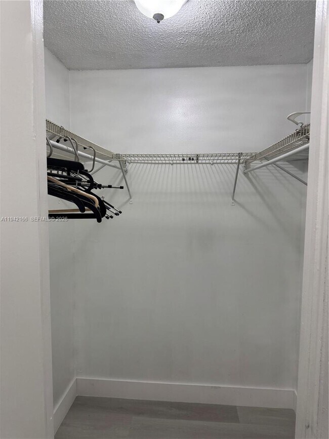 Building Photo - 645 NE 121st St