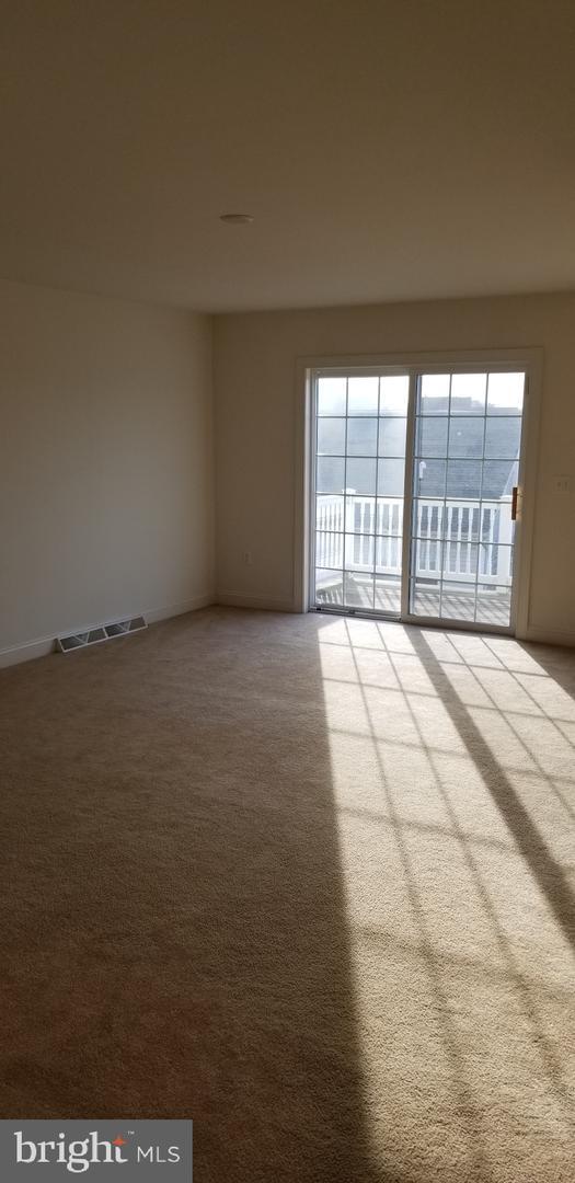 Building Photo - 785 Oak Leaf Ln