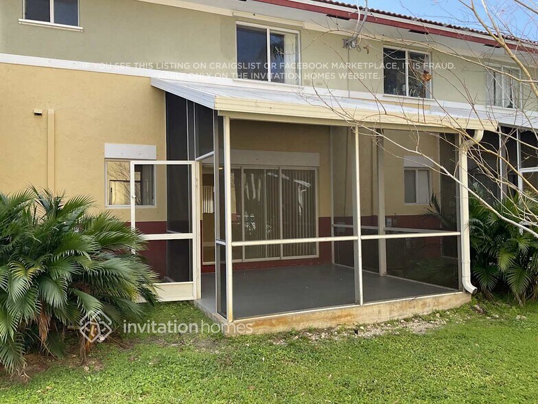 Building Photo - 4942 SW 66th Terrace