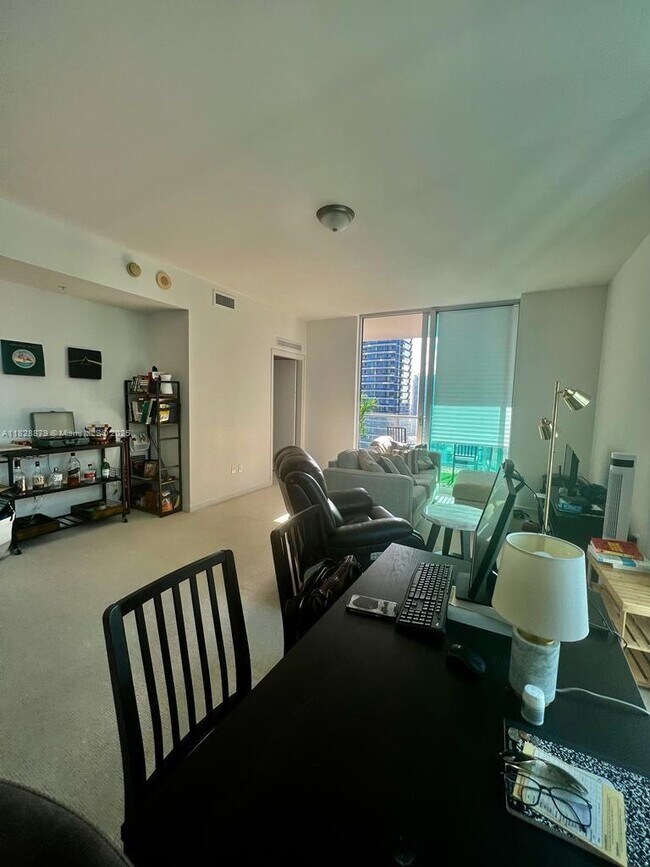Building Photo - 300 S Biscayne Blvd