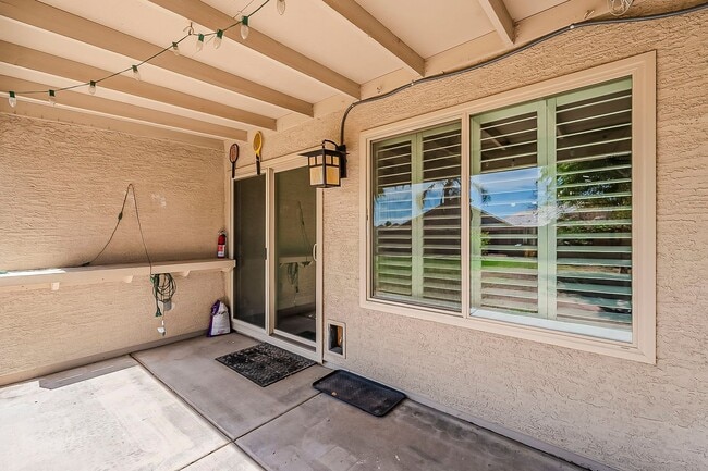 Building Photo - 4 bed, 2 bath home in Peoria