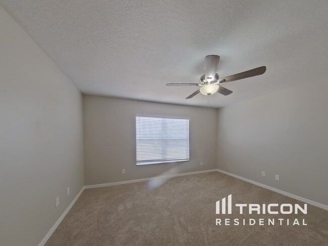 Building Photo - 2036 Portcastle Cir