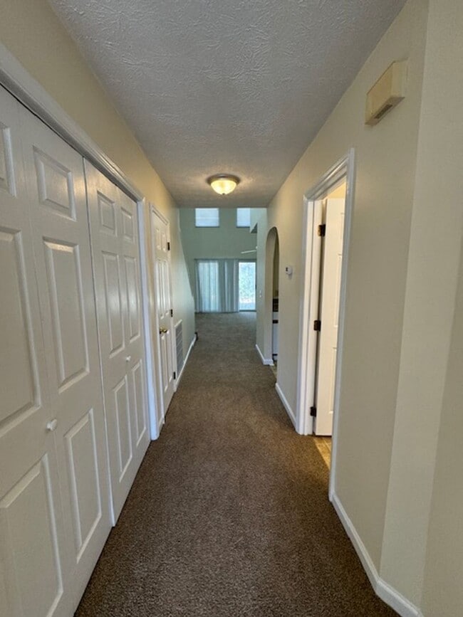 Building Photo - Close to Wrightsville Beach - Hanover Place