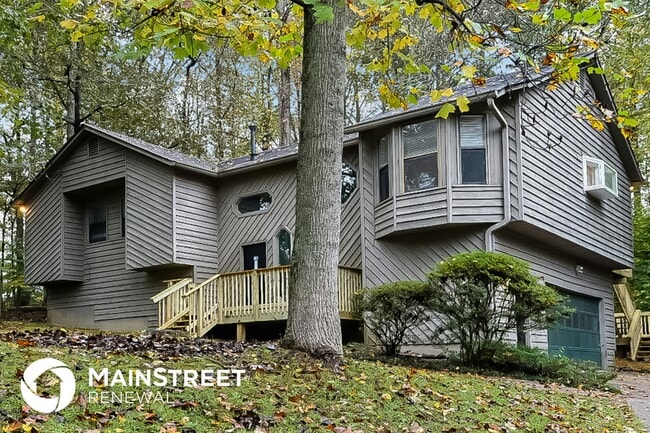 Building Photo - 616 Rivercrest Dr