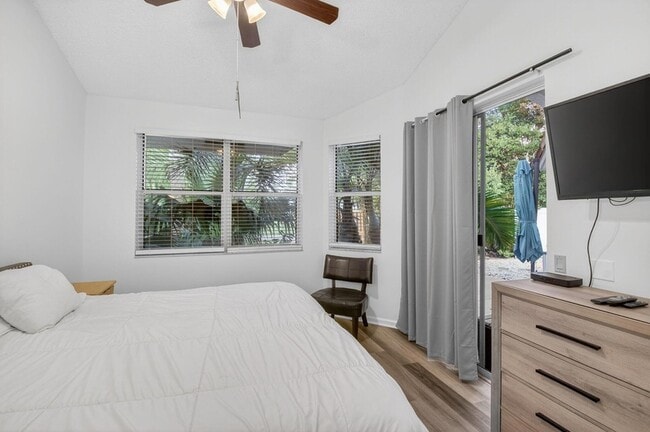 Building Photo - 2225 NW 53rd St