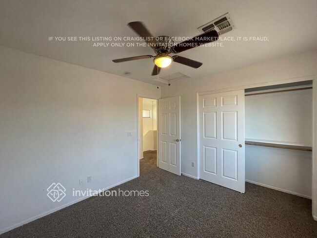 Building Photo - 13842 W Keim Dr