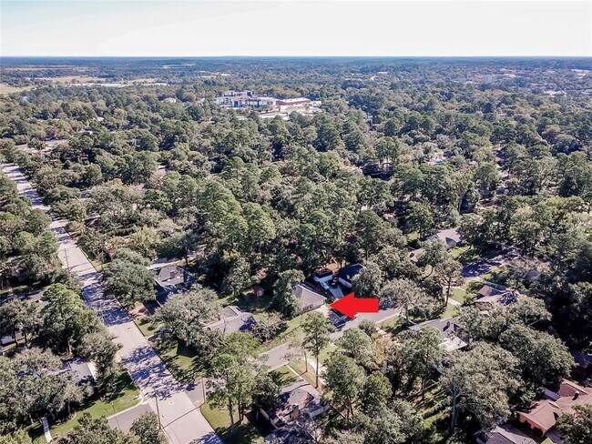 Building Photo - 203 Pine Valley