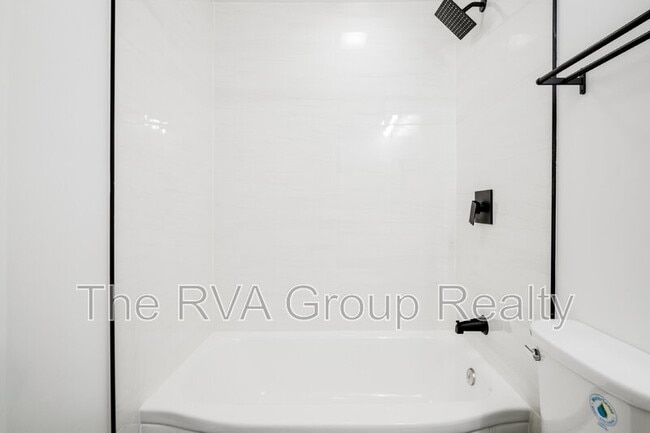 Building Photo - 5408 Westbourne Dr