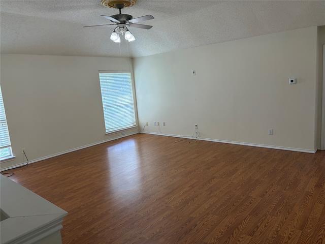 Building Photo - 1403 Lakeshore Dr