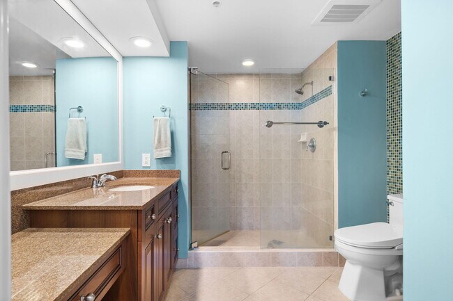 Building Photo - 347 N New River Dr E