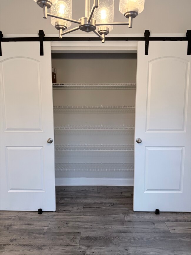 Building Photo - 57 Walnut Springs Dr