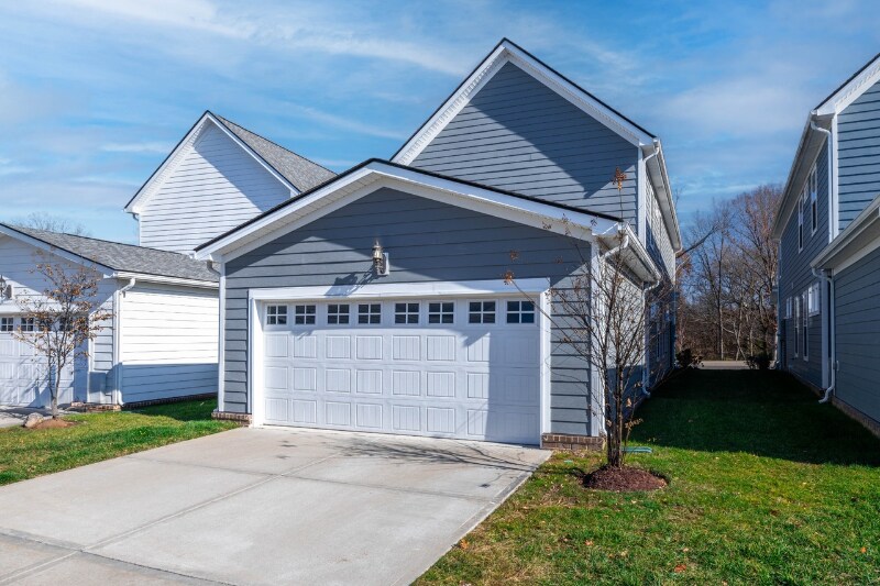 Building Photo - 6055 Gracious Dr