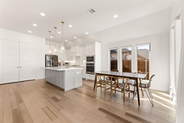 Building Photo - 2250 Macy Wy