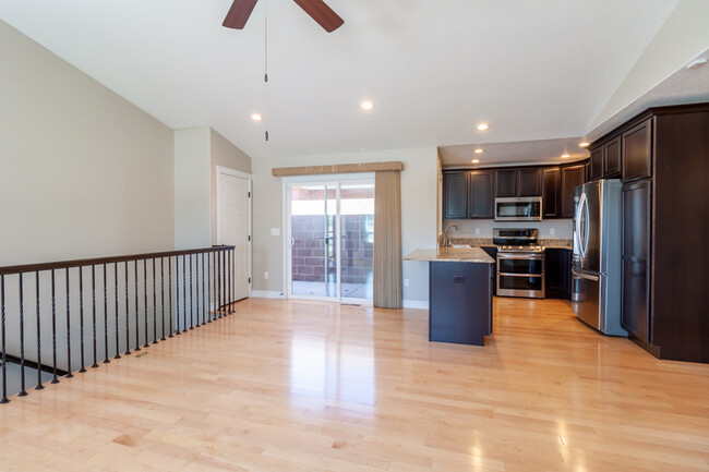 Building Photo - 414 Appletree Lane - 1