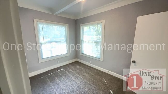Building Photo - Welcome Home to this 3 Bedroom, 2 Bathroom...