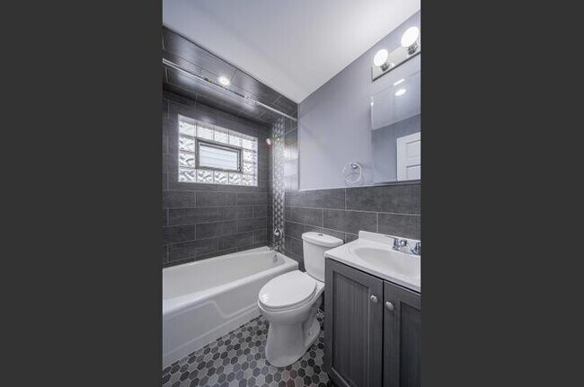 Building Photo - 15334 Doctor M.L.K. Jr Dr