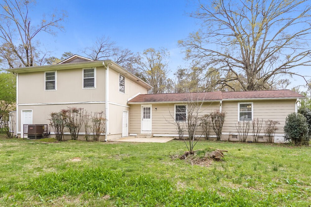 Building Photo - 3117 Parkwood Rd