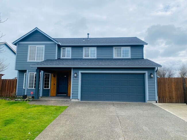 Building Photo - 812 Lark Dr