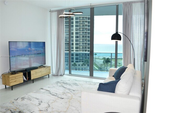 Primary Photo - 17550 Collins Ave