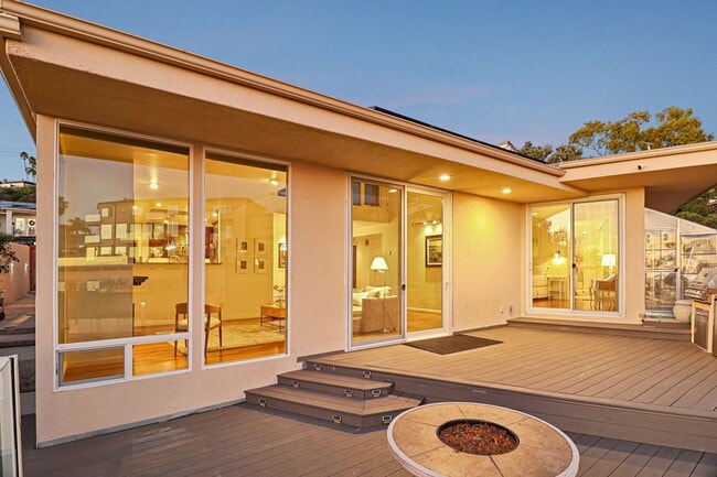 Building Photo - La Jolla Home with Ocean Views! Solar and AC