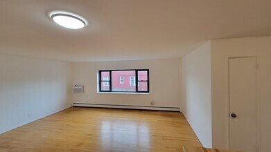 Building Photo - 204 Woodcliff Ave