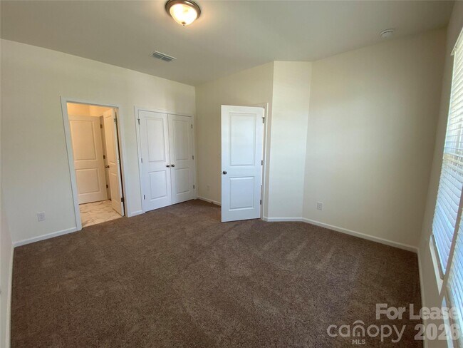 Building Photo - 1326 Harleston St